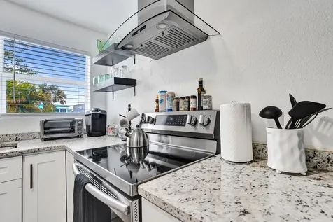 311 SE 3rd Avenue Delray Beach FL 33483