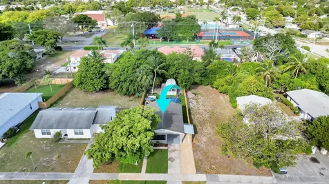240 Nw 9th Avenue Delray Beach FL 33444
