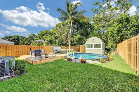 240 Nw 9th Avenue Delray Beach FL 33444