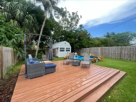 240 Nw 9th Avenue Delray Beach FL 33444