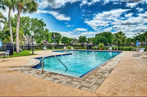 40 Essex Court Royal Palm Beach FL 33411