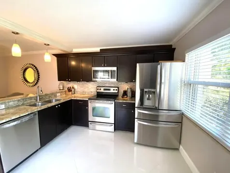40 Essex Court Royal Palm Beach FL 33411
