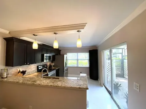 40 Essex Court Royal Palm Beach FL 33411