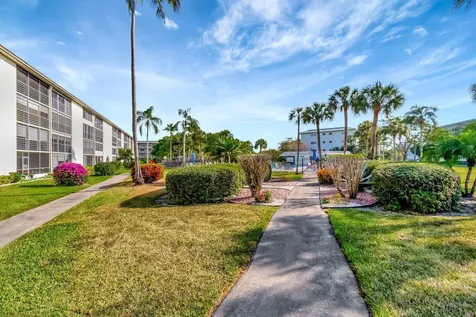 2901 Victoria Circle Coconut Creek FL 33066