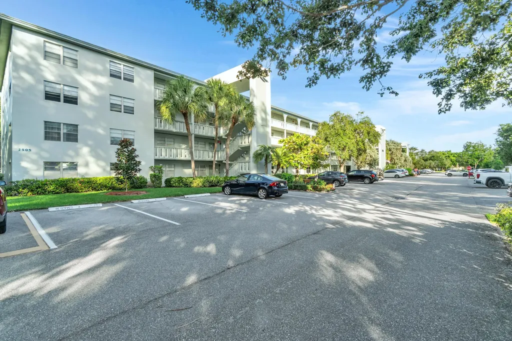 2505 Antigua Terrace Coconut Creek FL 33066