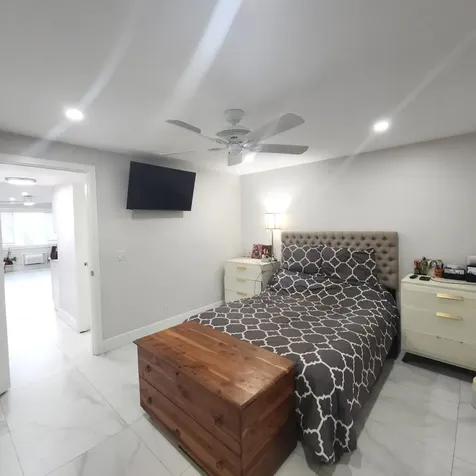 167 Sussex I West Palm Beach FL 33417