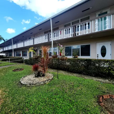 167 Sussex I West Palm Beach FL 33417
