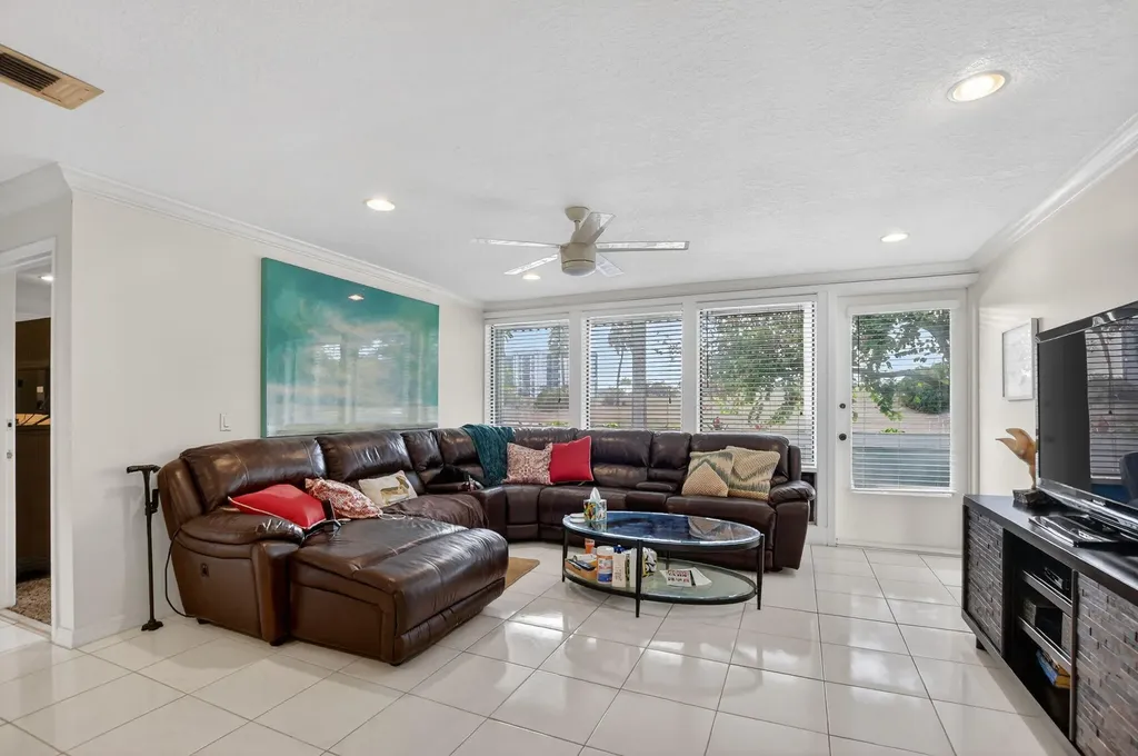 19927 Boca West Drive Boca Raton FL 33434