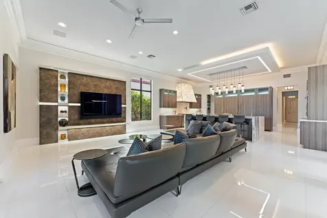 636 Hermitage Circle Palm Beach Gardens FL 33410