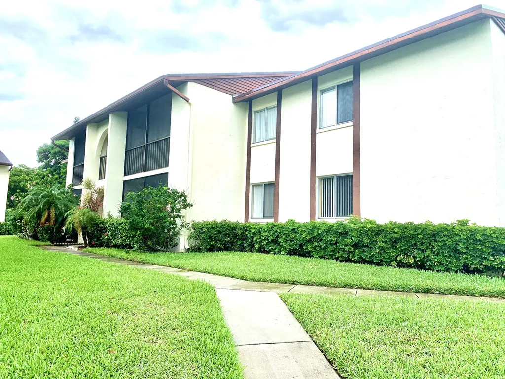 4988 Sable Pine Circle West Palm Beach FL 33417