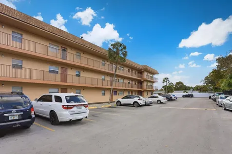 4161 Nw 26th Street Lauderhill FL 33313