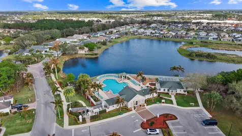 220 Sw Lake Forest Way Saint Lucie West FL 34986