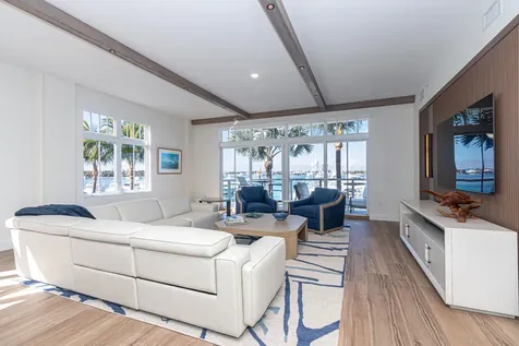 184 Lake Drive Riviera Beach FL 33404