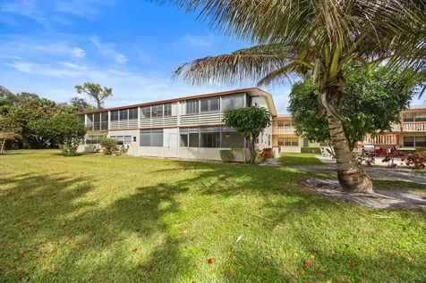 35 Sussex B West Palm Beach FL 33417