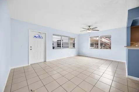 35 Sussex B West Palm Beach FL 33417