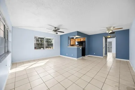 35 Sussex B West Palm Beach FL 33417