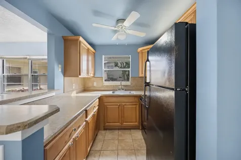 35 Sussex B West Palm Beach FL 33417