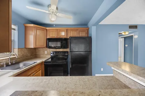 35 Sussex B West Palm Beach FL 33417