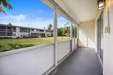 35 Sussex B West Palm Beach FL 33417
