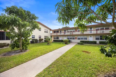 35 Sussex B West Palm Beach FL 33417