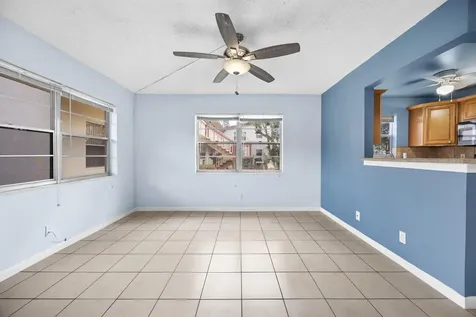 35 Sussex B West Palm Beach FL 33417