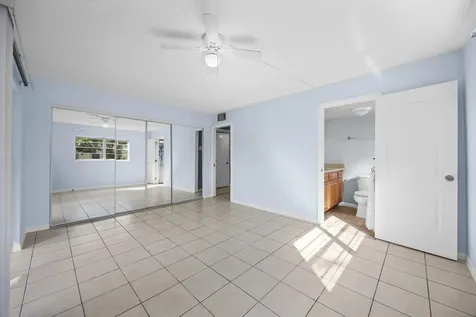 35 Sussex B West Palm Beach FL 33417