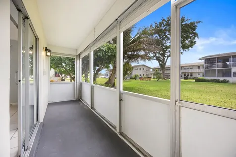 35 Sussex B West Palm Beach FL 33417