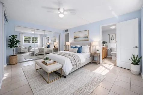 35 Sussex B West Palm Beach FL 33417
