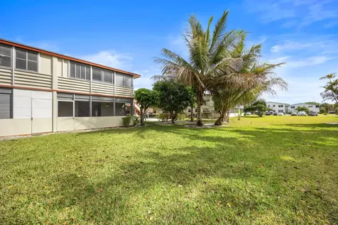 35 Sussex B West Palm Beach FL 33417