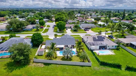 1104 Jackpine Street Wellington FL 33414