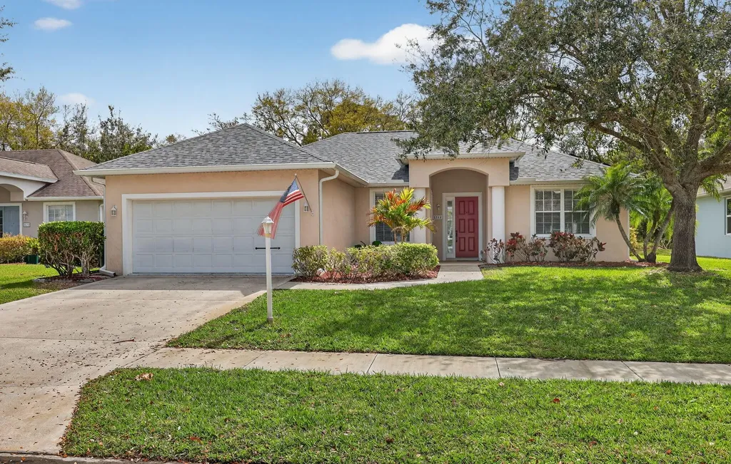 5545 W 1st Square Vero Beach FL 32968
