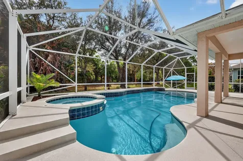 5545 W 1st Square Vero Beach FL 32968