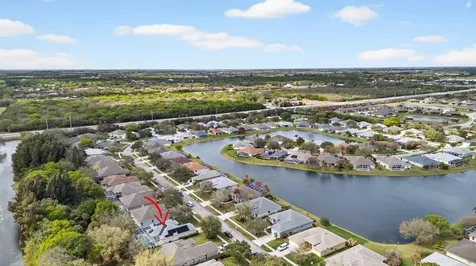 5545 W 1st Square Vero Beach FL 32968