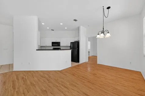 5545 W 1st Square Vero Beach FL 32968