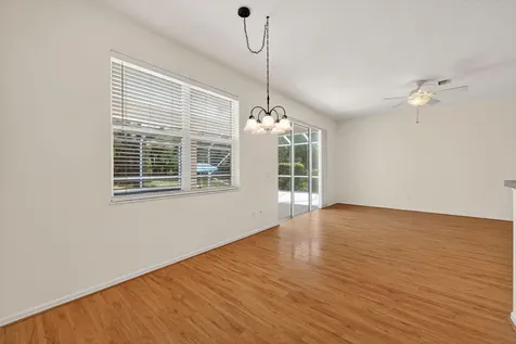 5545 W 1st Square Vero Beach FL 32968