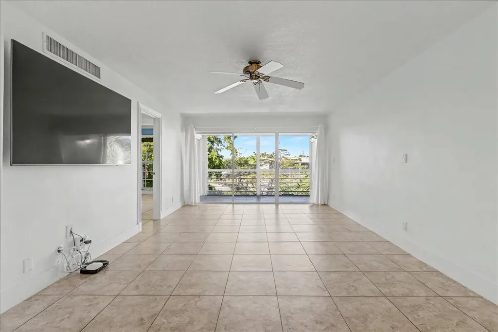 765 Jeffery Street Boca Raton FL 33487