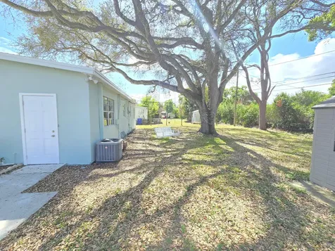 1715 31st Avenue Vero Beach FL 32960