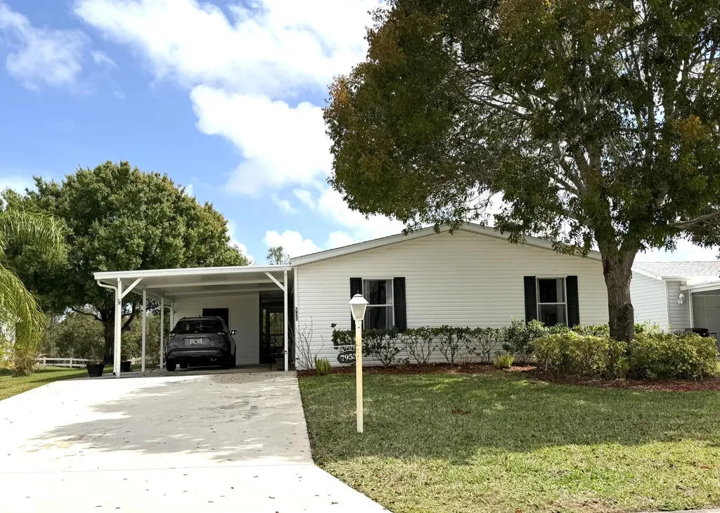 7953 Horned Lark Circle Port Saint Lucie FL 34952
