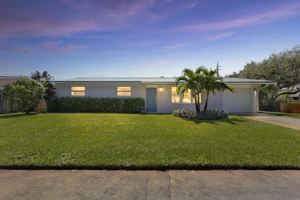 47 Ridgewood Circle Tequesta FL 33469