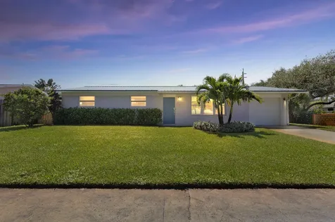 47 Ridgewood Circle Tequesta FL 33469
