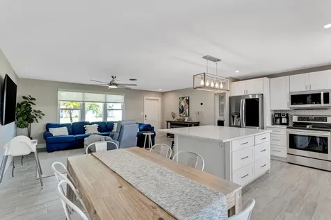 47 Ridgewood Circle Tequesta FL 33469