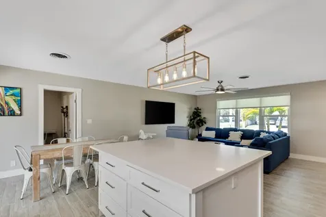 47 Ridgewood Circle Tequesta FL 33469