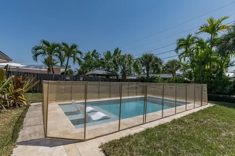 47 Ridgewood Circle Tequesta FL 33469