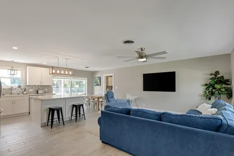 47 Ridgewood Circle Tequesta FL 33469