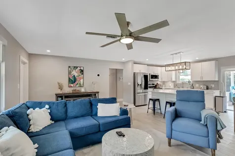 47 Ridgewood Circle Tequesta FL 33469