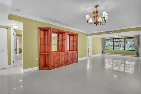 6073 Balboa Circle Boca Raton FL 33433