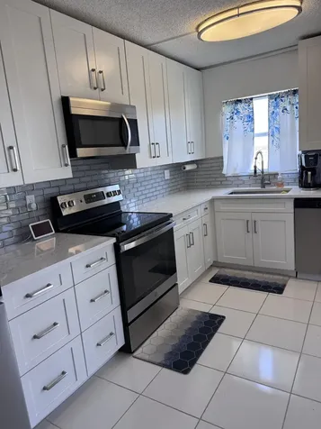 3465 Via Poinciana Lake Worth FL 33467