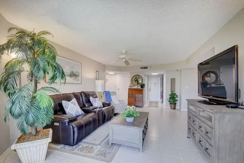 3465 Via Poinciana Lake Worth FL 33467