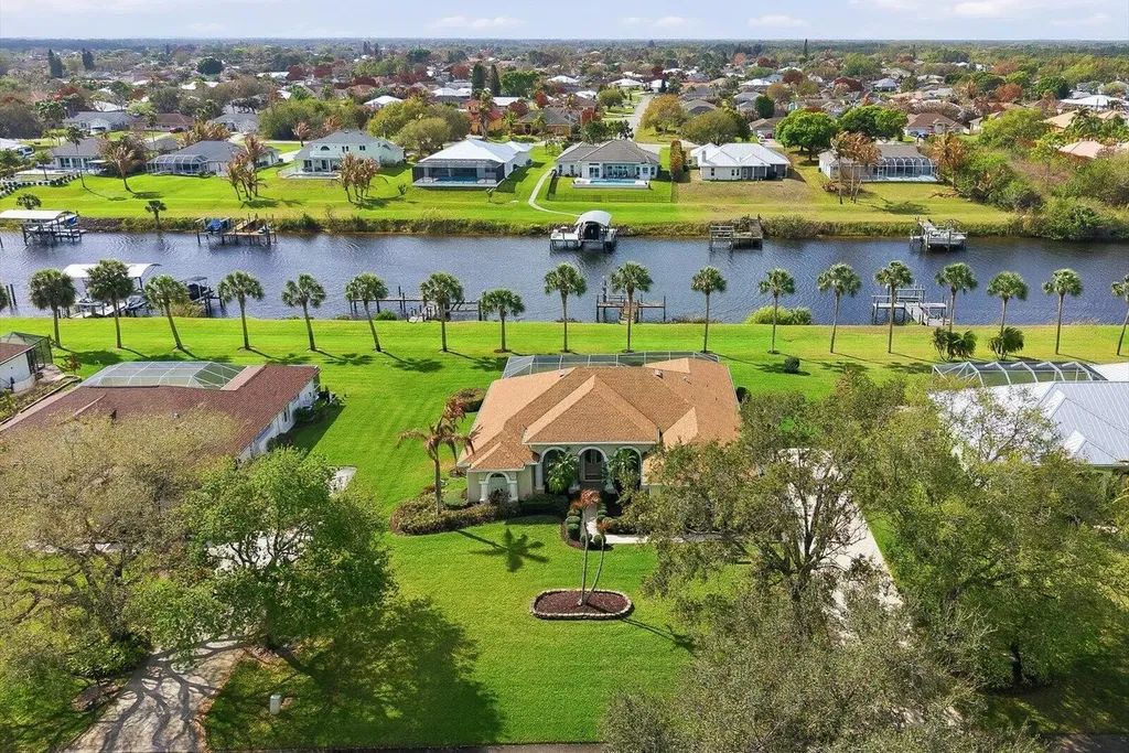 2634 Sw River Shore Drive Port Saint Lucie FL 34984