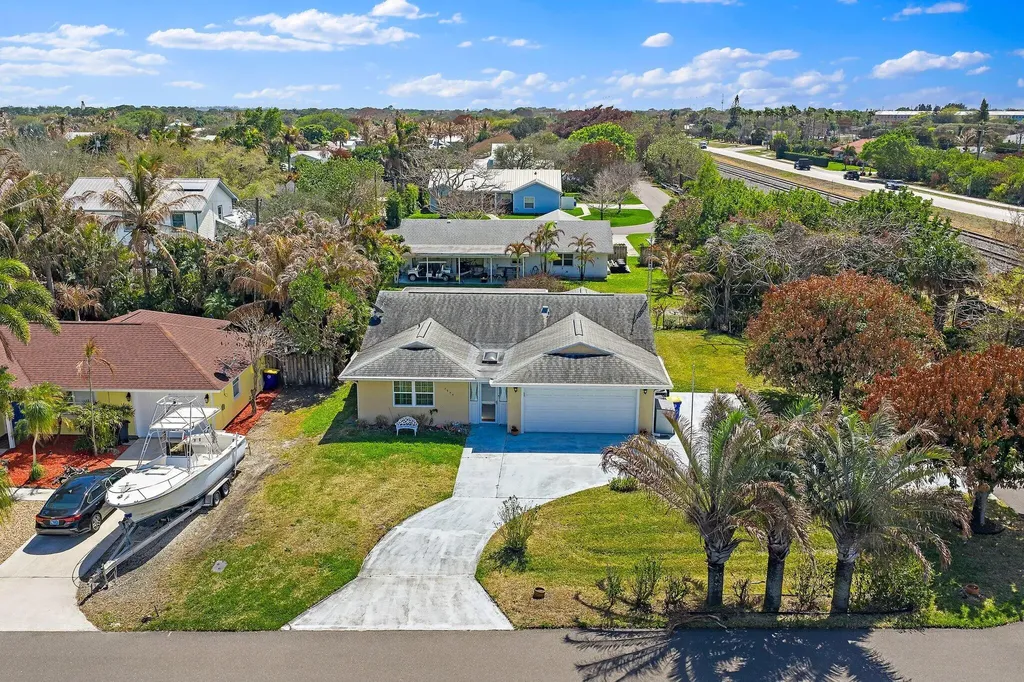 7954 Se Carlton Street Hobe Sound FL 33455